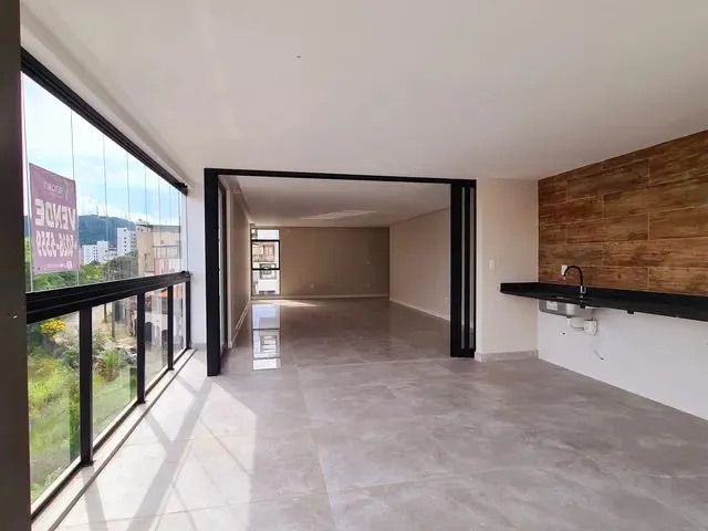 Imagem: Cód. 1 - Espaçoso Apartamento com 3 Suítes