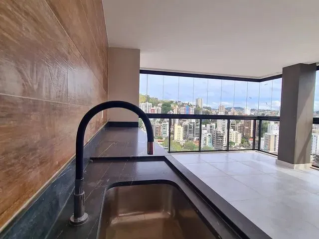 Imagem 8: Cód.: 1 - Espaçoso Apartamento com 3 Suítes e Vista Permanente com Vista para o Bom