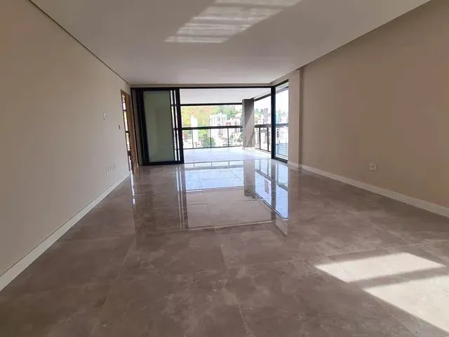 Imagem 2: Cód.: 1 - Espaçoso Apartamento com 3 Suítes e Vista Permanente com Vista para o Bom