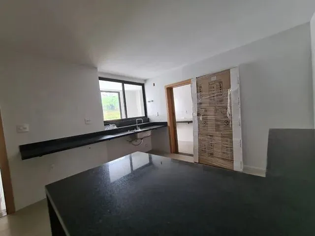 Imagem 3: Cód.: 1 - Espaçoso Apartamento com 3 Suítes e Vista Permanente com Vista para o Bom