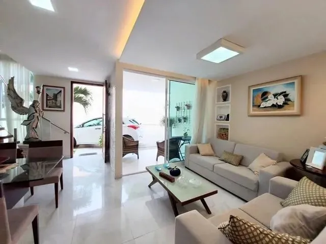 Imagem: Vende-Se Casa com 4/4 em Capim Macio
