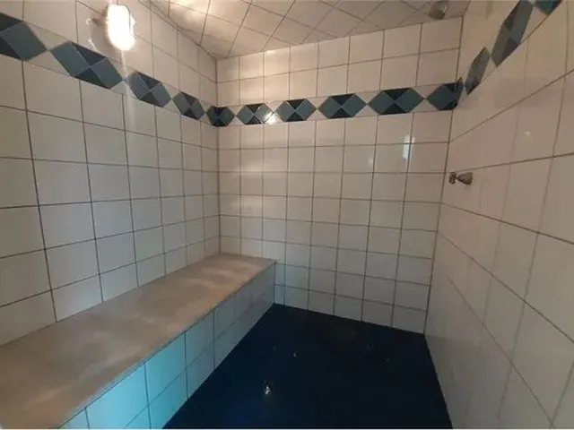 Imagem 11: Casa para Alugar em Recanto Azul de 250.00M² com 3 Quartos e 4 Garagens