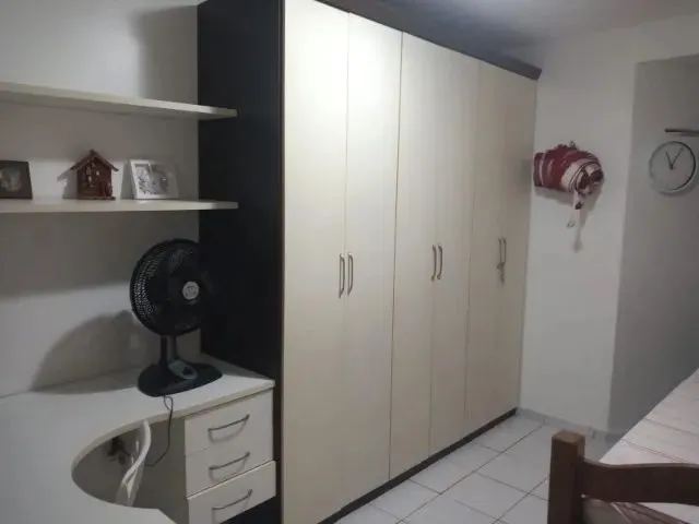 Imagem 3: Alugo Quarto em Apartamento Amplo na Praia do Intermares