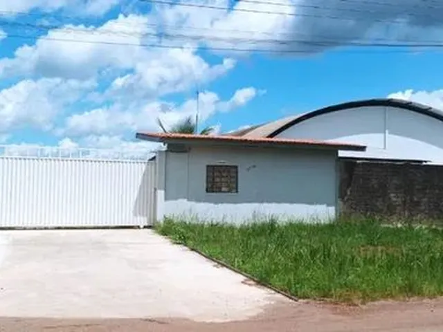 Imagem: O depósito possui 5 Vagas na garagem, 1.100m² de Área e