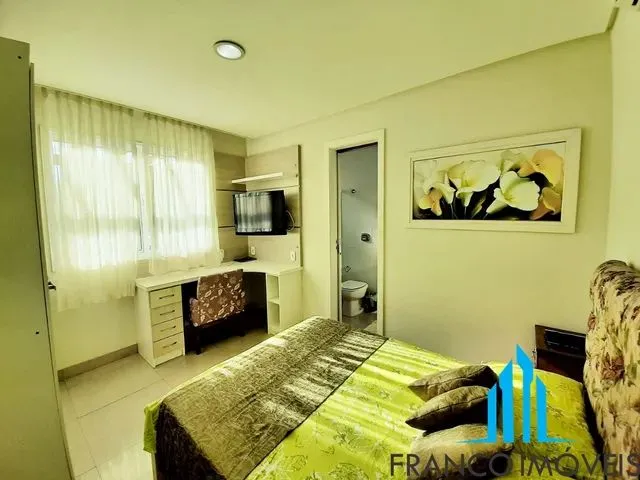 Imagem 12: Cobertura para Venda Possui 275 Metros Quadrados com 4 Quartos em Centro - Guarapari - Es