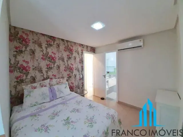 Imagem 10: Cobertura para Venda Possui 275 Metros Quadrados com 4 Quartos em Centro - Guarapari - Es