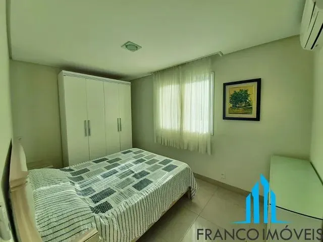 Imagem 2: Cobertura para Venda Possui 275 Metros Quadrados com 4 Quartos em Centro - Guarapari - Es