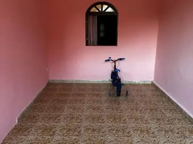 Imagem 1: Casa 02 Quartos Suíte, Quintal, Área de Serviço
