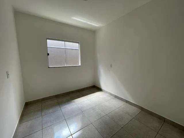 Imagem 3: Casa para Venda Possui 78M² com 3 Quartos Sendo 1 Suíte Perto do Shopping Bosque Dos