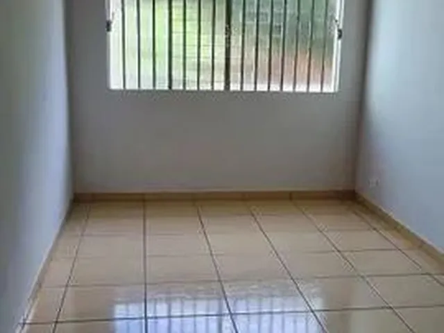Imagem: Vende-Se Esta Casa no Lago Azul