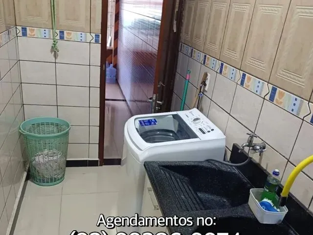 Imagem 2: Belíssima Casa de 2 Pisos Localizada Próx da Praça da Av das Torres- Financia!