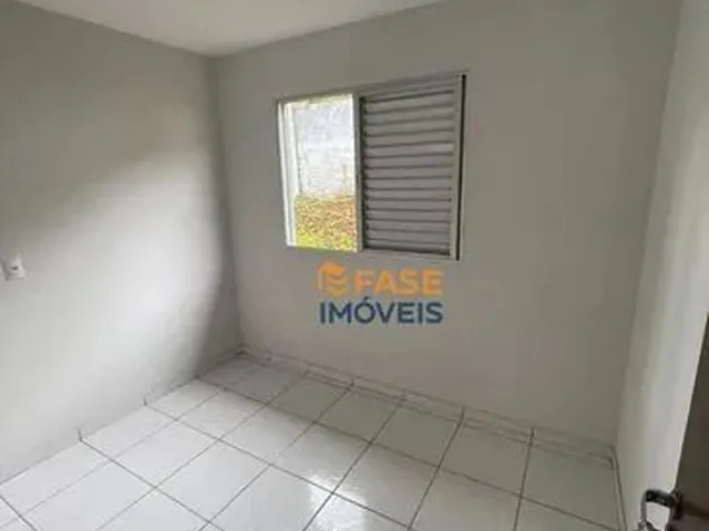Imagem: A casa possui 3 Dormitórios, 1 Banheiro, 367m² de Área e