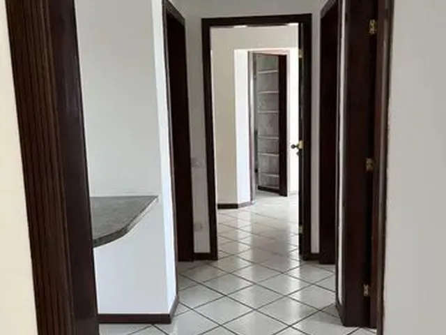 Imagem 3: Apartamento para Aluguel Possui 220 Metros Quadrados com 4 Quartos em Lagoa Nova - Natal