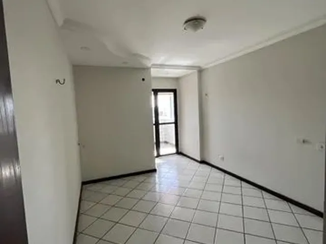 Imagem 5: Apartamento para Aluguel Possui 220 Metros Quadrados com 4 Quartos em Lagoa Nova - Natal
