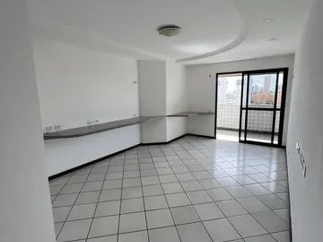 Imagem 10: Apartamento para Aluguel Possui 220 Metros Quadrados com 4 Quartos em Lagoa Nova - Natal