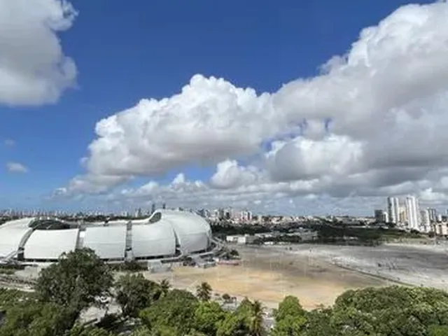 Imagem 15: Apartamento para Aluguel Possui 220 Metros Quadrados com 4 Quartos em Lagoa Nova - Natal