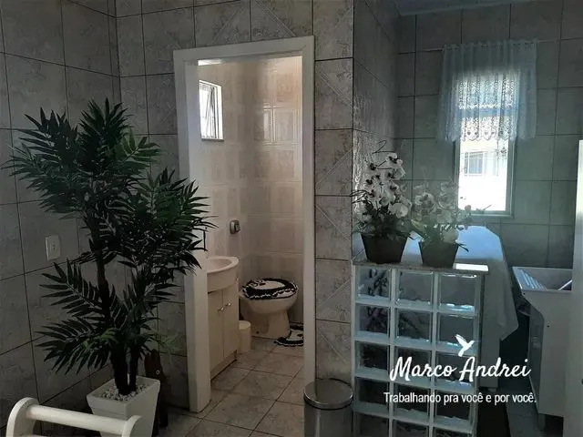 Imagem 4: Investimento, Prédio com Moradia e Mercado em Pleno Funcionamento