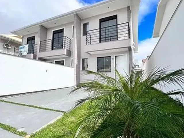 Imagem: Sobrado no Aririú com 3 Quartos Sendo 1