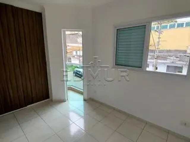 Imagem: A casa possui 2 Dormitórios, 2 Suítes, 3 Banheiros, 3