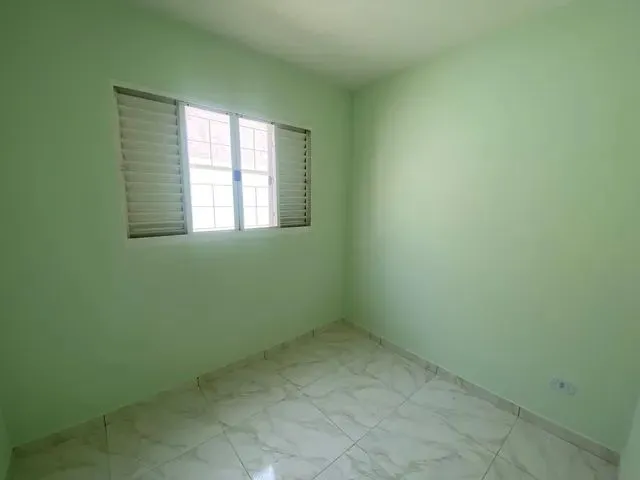 Imagem 8: Casa para Aluguel Tem 96 Metros Quadrados com 3 Quartos em Leonor - Londrina - Pr