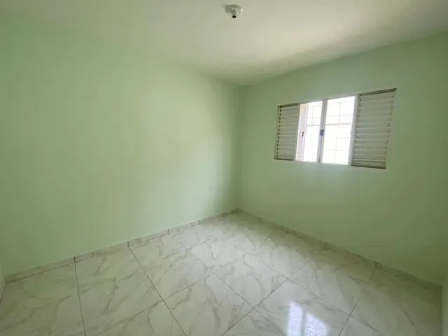 Imagem 7: Casa para Aluguel Tem 96 Metros Quadrados com 3 Quartos em Leonor - Londrina - Pr