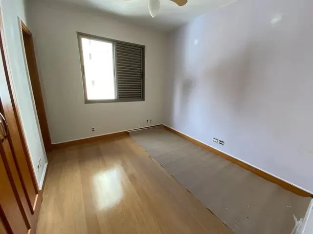 Imagem 13: Apartamento para Aluguel com 148 Metros Quadrados com 4 Quartos em Savassi - Belo Horizont