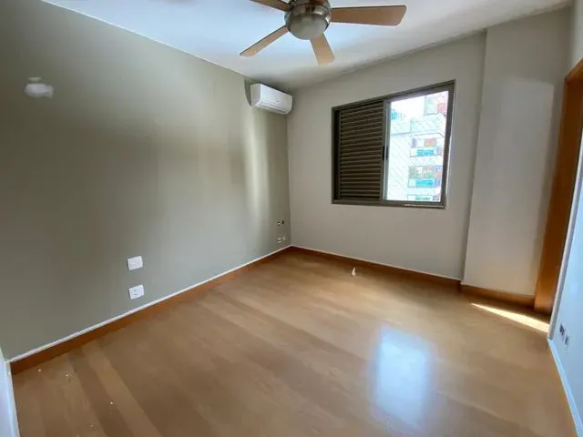 Imagem 15: Apartamento para Aluguel com 148 Metros Quadrados com 4 Quartos em Savassi - Belo Horizont