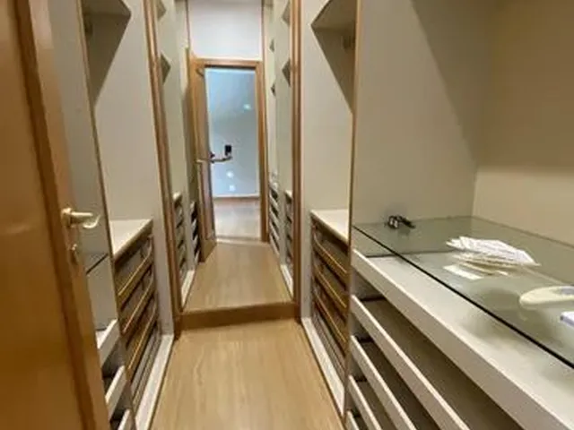 Imagem 2: Apartamento para Aluguel com 148 Metros Quadrados com 4 Quartos em Savassi - Belo Horizont