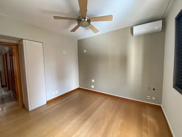 Imagem 14: Apartamento para Aluguel com 148 Metros Quadrados com 4 Quartos em Savassi - Belo Horizont