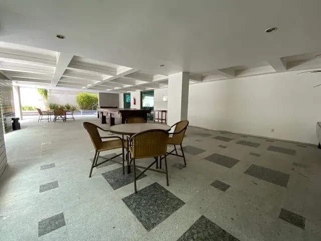 Imagem 9: Apartamento para Aluguel com 148 Metros Quadrados com 4 Quartos em Savassi - Belo Horizont