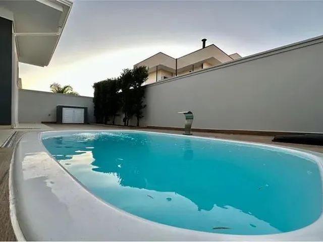 Imagem: Casa Condomínio com 3 Suítes para Locação