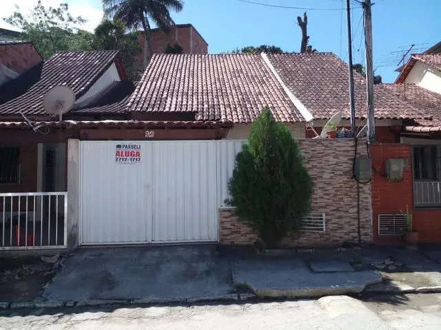 Imagem: A casa em condomínio possui 3 Dormitórios, 1 Banheiro, 1