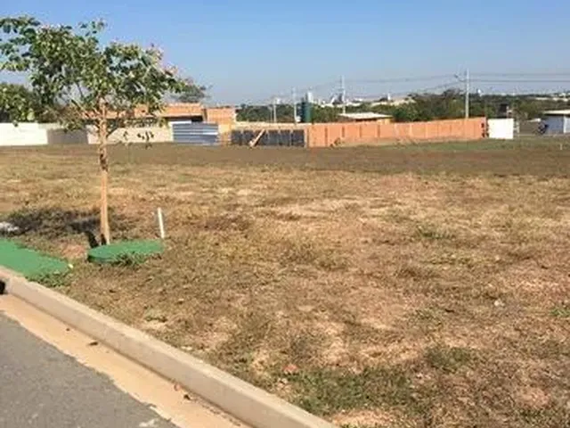 Imagem: Lote com Excelente Topografia no Florais