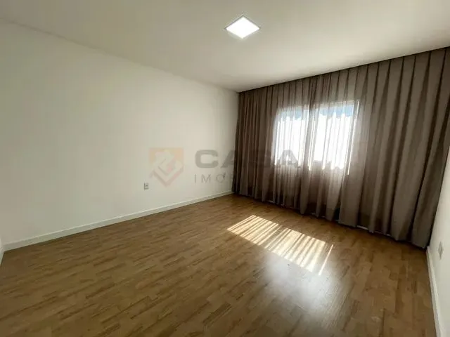Imagem 14: Mansão com 4 Quartos no Alphaville Jacuhy