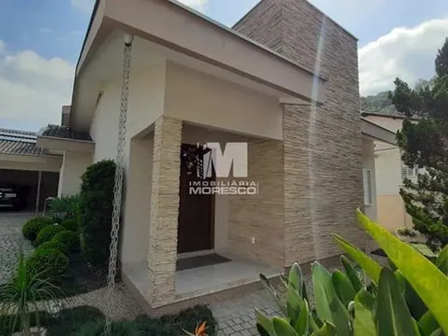 Imagem: Casa À Venda, 4 Quartos, 2 Suítes, 2 Vagas