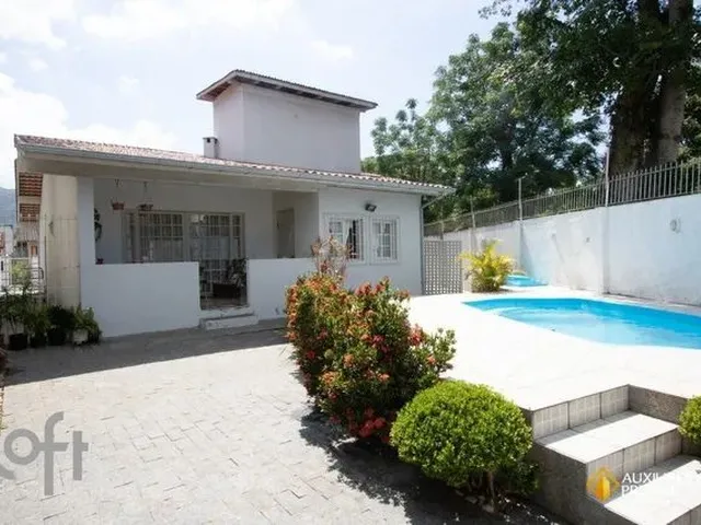 Imagem: Florianópolis - Casa Padrão - santa Mônica