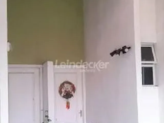 Imagem: A casa possui 2 Dormitórios, 2 Suítes, 2 Banheiros, 1