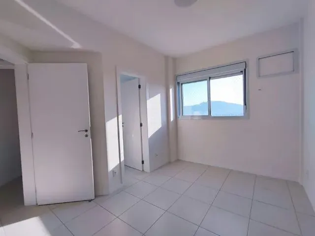Imagem 14: Aluguel Apartamento com 3 dormitórios