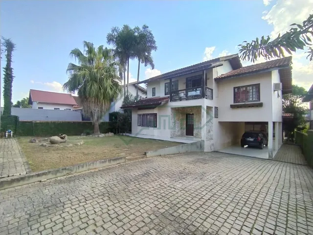 Imagem: Casa com 04 Quartos no Bom Retiro Lateral