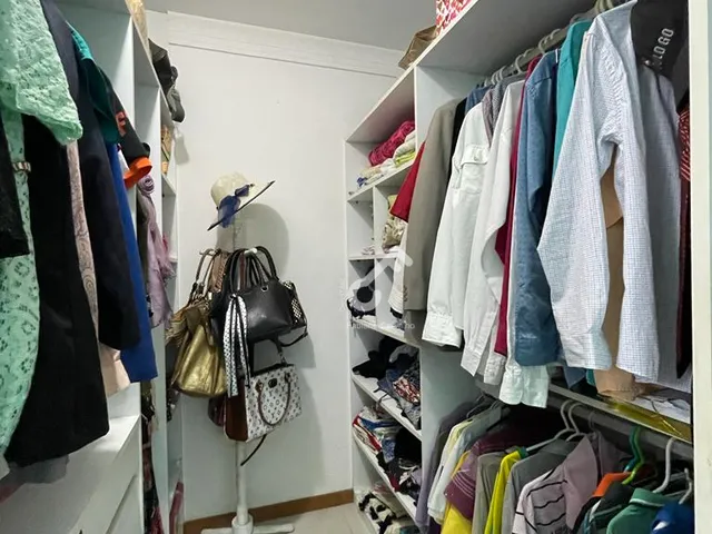 Imagem 13: Abrantes, Estrada do Coco. Duplex Composto de 4 Quartos Sendo 3 Suítes, Closet, 1 Quarto