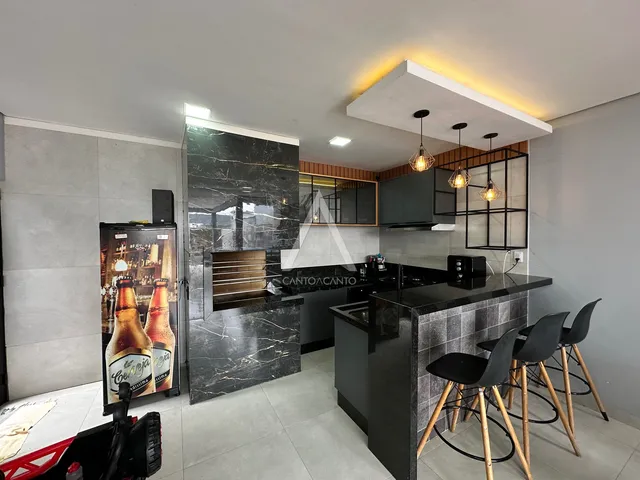 Imagem: Imóvel Residencial, 3 Dormitórios na Rua