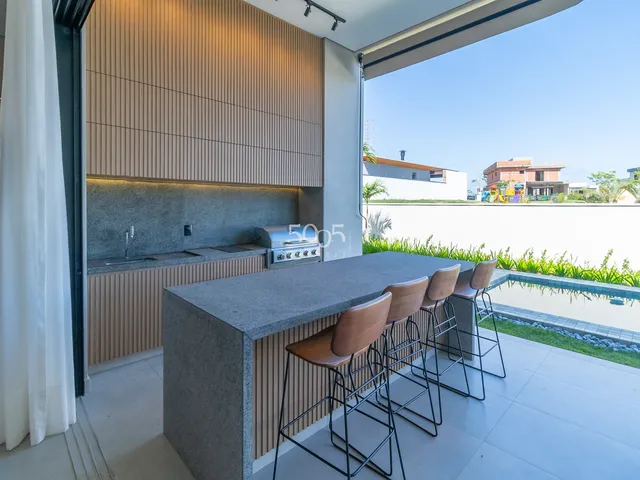 Imagem 5: Casa Térrea Mobiliada e Decorada em Condomínio À Venda, Condomínio Villas do Golf Em