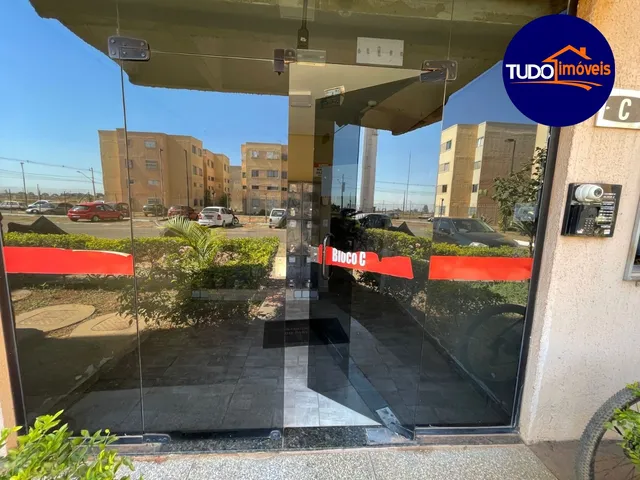 Imagem 16: Apartamento de 2 Quartos, Reformado, Todo com Armários, Financia