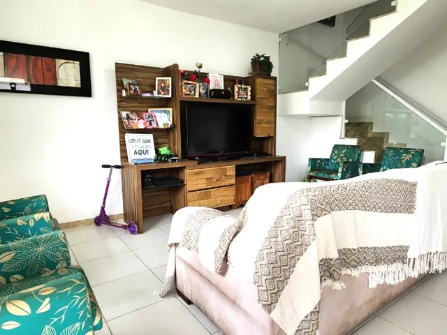 Imagem: 3 Quartos - 1 Suíte - 166 M² de Terreno