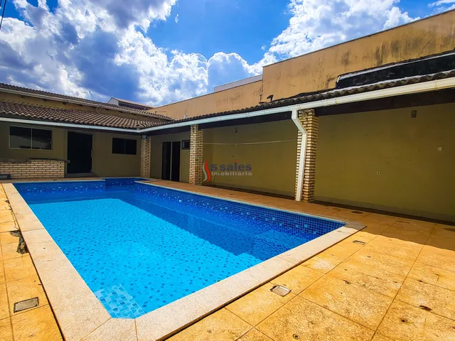 Imagem: Casa com 3 Quartos, Piscina, Churrasqueira
