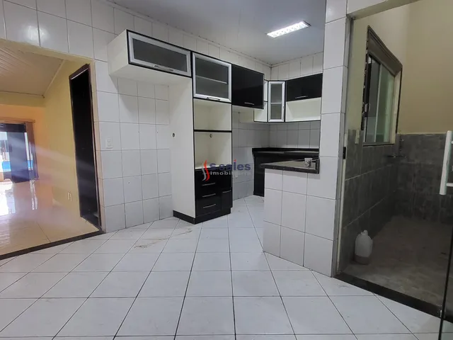 Imagem 12: Casa com 3 Quartos, Piscina, Churrasqueira Excelente Localização, Rua 10 de Vicente