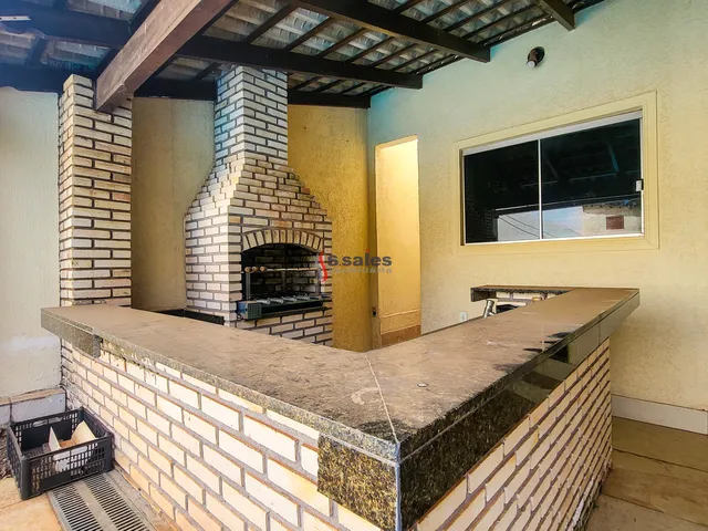 Imagem 8: Casa com 3 Quartos, Piscina, Churrasqueira Excelente Localização, Rua 10 de Vicente