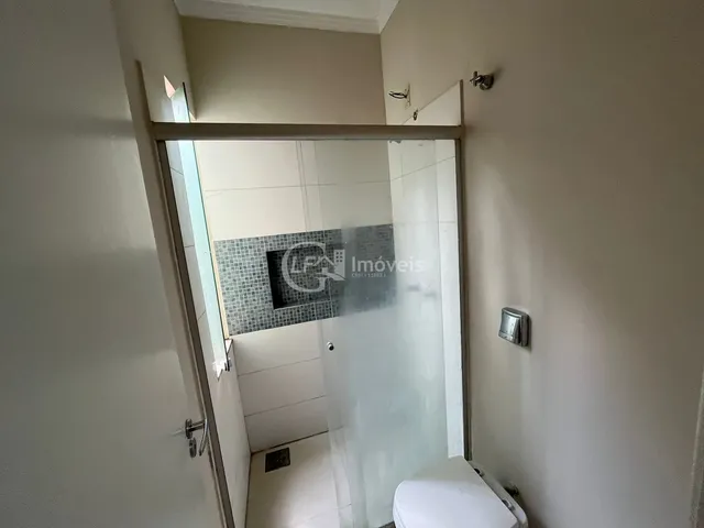 Imagem 12: Casa Espaçosa para Locação - 3 Quartos