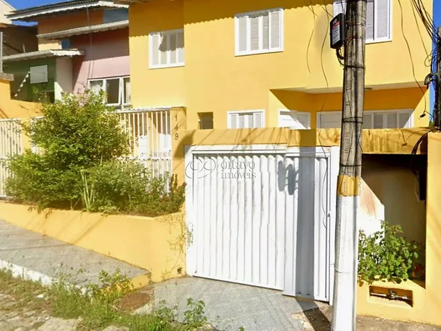Imagem: A casa possui 4 Dormitórios, 2 Suítes, 3 Banheiros, 2