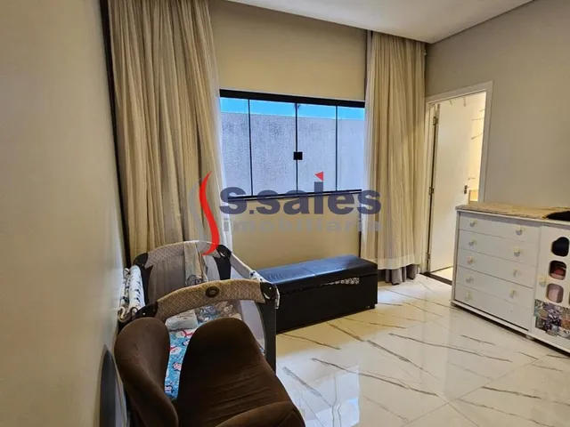 Imagem 12: Casa Moderna, 03 Suites, Dentro de Condominio, Pé Direito Alto, Piscina, Churrasqueira Em